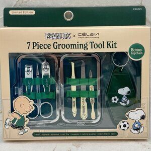 Peanuts x Celavi 7 Piece Grooming Tool Kit With Keychain NIB